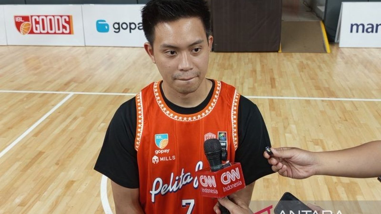 Kapten Pelita Jaya Jakarta, Andakara Prastawa, menyerukan timnya untuk tidak euforia dan tetap fokus menatap sisa laga musim reguler IBL demi mempertahankan performa puncak.