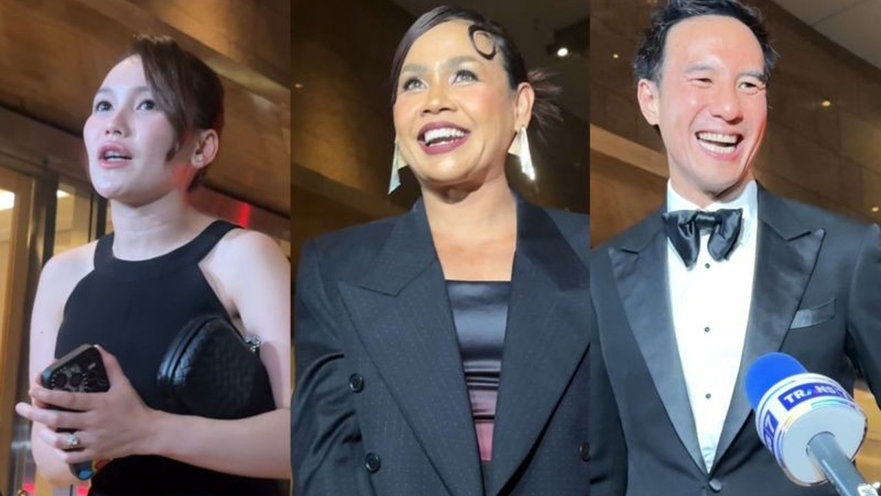 Kemeriahan resepsi pernikahan El Rumi dan Syifa Hadju di Jakarta menarik perhatian, dihadiri sejumlah pesohor dan tokoh negara yang turut menyampaikan doa terbaik bagi pasangan baru ini.