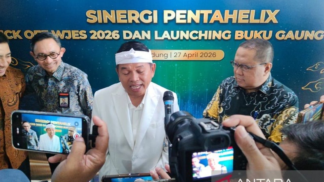Revitalisasi Lapangan Gasibu dan Gedung Sate akan segera dilakukan. Gubernur Dedi Mulyadi memastikan lintasan lari Gasibu akan tetap dipertahankan, menepis kekhawatiran masyarakat dan menjawab pertanyaan seputar proyek ini.