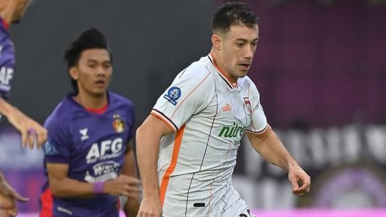 Aksi winger andalan Borneo FC Samarinda, Mariano Peralta dalam laga pekan ke-30 BRI Super League 2025/2026 di kandang Persik Kediri, Stadion Brawijaya, Kediri, Rabu (29/4/2026). (Dok. Borneo