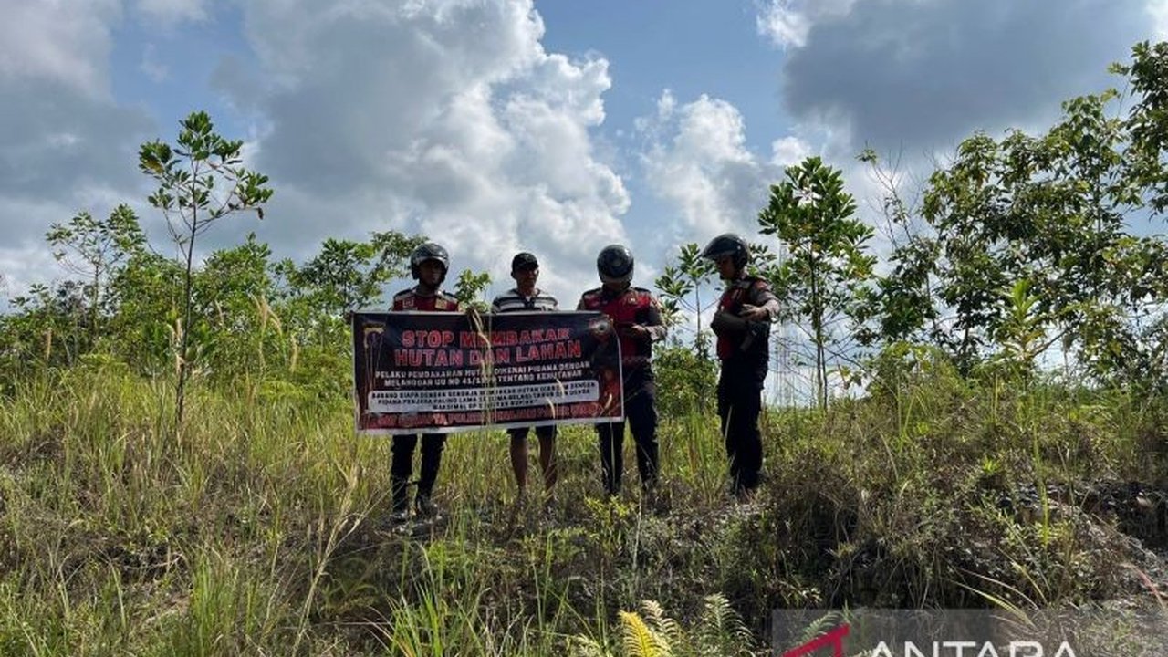 Kepolisian Penajam Paser Utara mengintensifkan Patroli Karhutla Penajam sebagai langkah preventif menghadapi musim kemarau yang diprediksi lebih kering dan panjang. Apa saja upaya yang dilakukan?