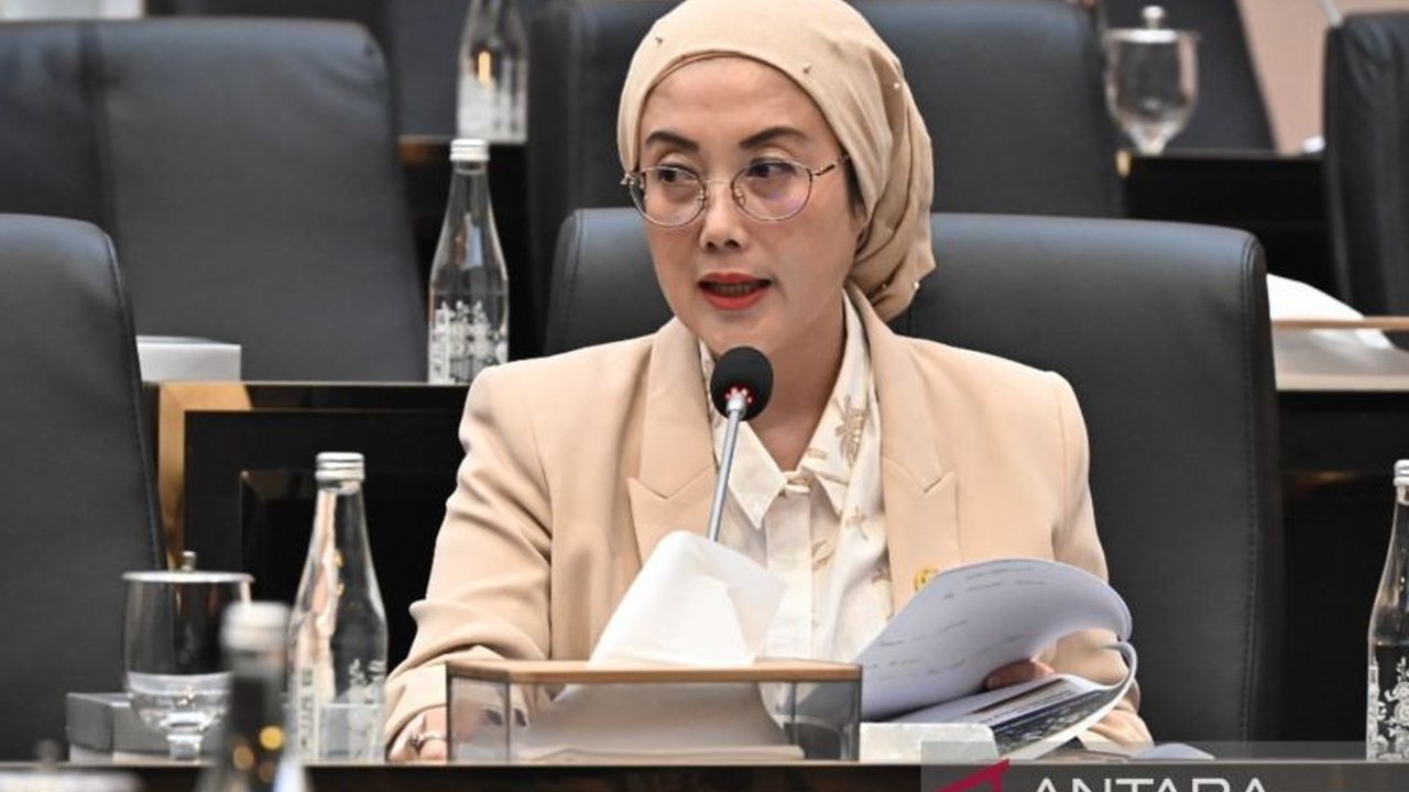 Anggota DPR RI Selly Andriany Gantina mendesak kepolisian mengusut tuntas kasus kekerasan anak di daycare Yogya yang menimpa ratusan korban, menyoroti kelemahan sistem pengawasan dan perizinan.