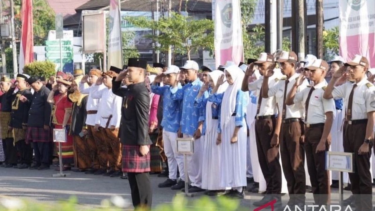Pemerintah Provinsi Kalimantan Timur berkomitmen penuh memastikan seluruh lulusan SMA dapat melanjutkan studi ke perguruan tinggi, didukung capaian Angka Partisipasi Kasar (APK) 99,05 persen dan bantuan beasiswa.
