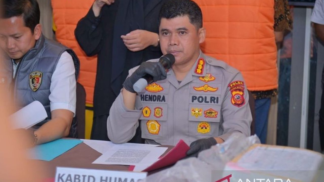 Kepolisian Daerah Jawa Barat telah menetapkan enam tersangka terkait insiden kericuhan Hari Buruh Bandung (May Day) 2026 yang menyebabkan kerusakan fasilitas publik. Simak detail lengkapnya di sini.