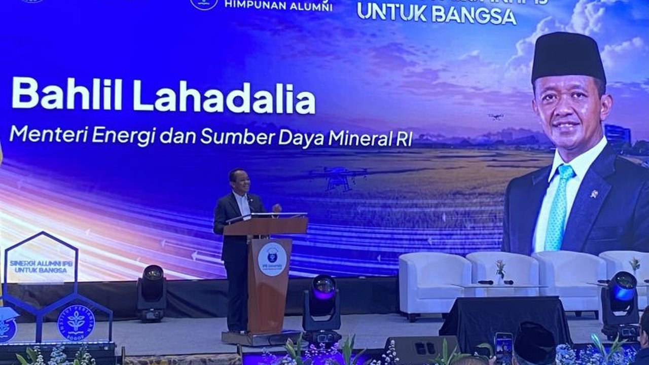 Menteri ESDM Bahlil Lahadalia memastikan minyak mentah Rusia akan segera masuk ke Indonesia, sebagai bagian dari upaya pemerintah menjaga ketahanan energi nasional di tengah gejolak global.