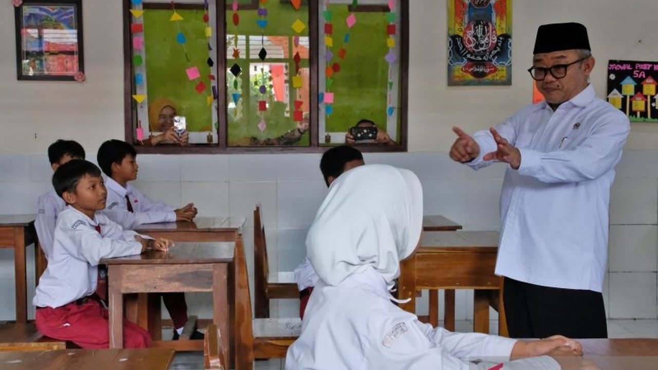 Menteri Pendidikan Dasar dan Menengah, Abdul Mu'ti, menyoroti pentingnya faktor 3M sebagai kunci utama dalam upaya Peningkatan Mutu Pendidikan berkelanjutan di Indonesia.