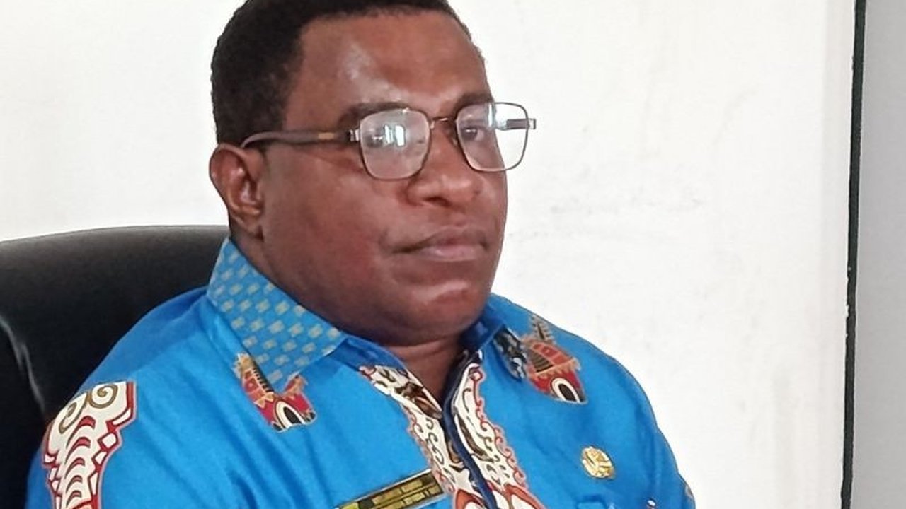 Pemprov Papua Pegunungan melalui Disperindag memperkuat koordinasi ekonomi dengan delapan kabupaten untuk mencari solusi atas dampak kenaikan harga avtur terhadap bahan pokok, demi menjaga stabilitas harga dan pasokan.