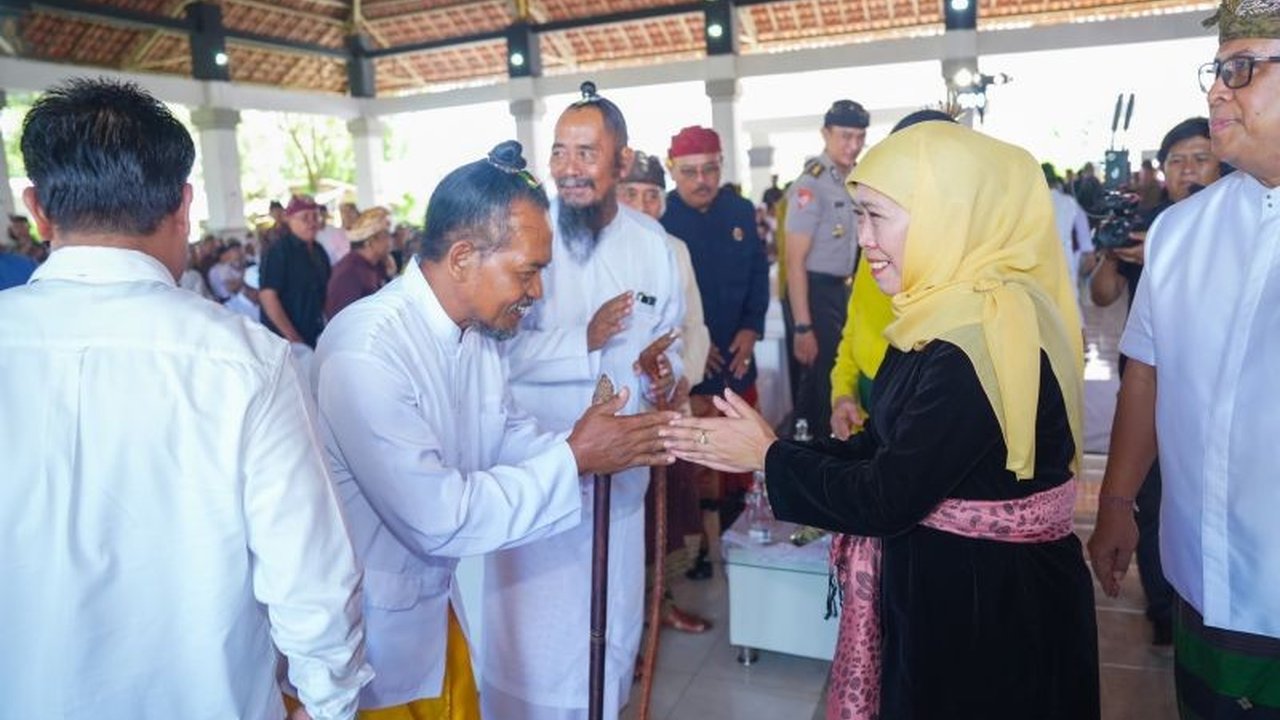 Gubernur Khofifah Indar Parawansa mengajak umat Hindu di Jawa Timur untuk memperkuat semangat perdamaian dunia, menegaskan pentingnya toleransi dan persaudaraan di tengah konflik global.