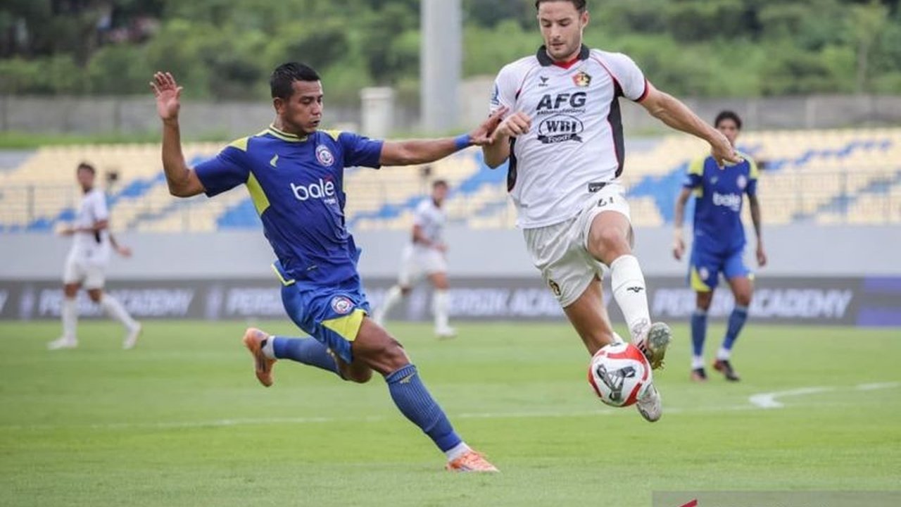 Kemenangan dramatis atas Arema FC mendongkrak kepercayaan diri skuad Macan Putih. Pelatih Marcos Reina Torres menyatakan Persik Kediri optimis menatap sisa laga Liga 1.