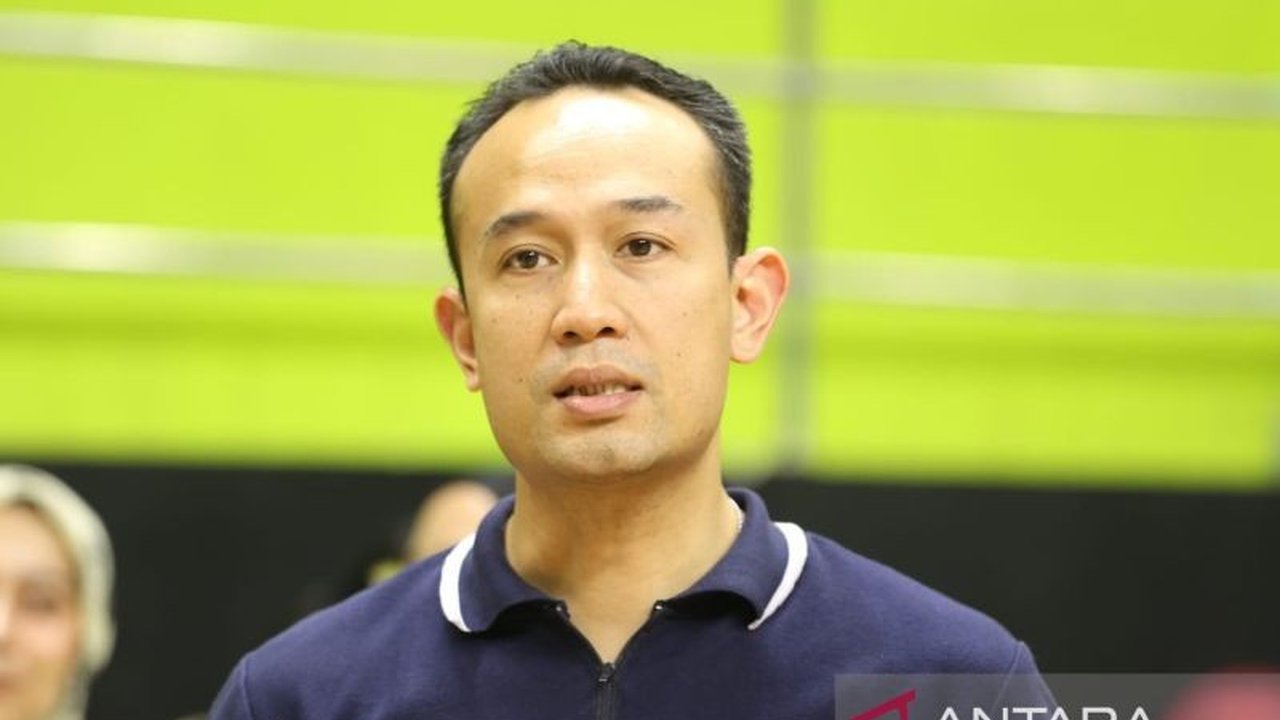 Direktur Utama IBL, Junas Miradiarsyah, menyoroti Surabaya sebagai model ideal untuk pengembangan basket nasional berkat format home and away yang sukses, membuat pembaca penasaran bagaimana kota ini menjadi tolok ukur.