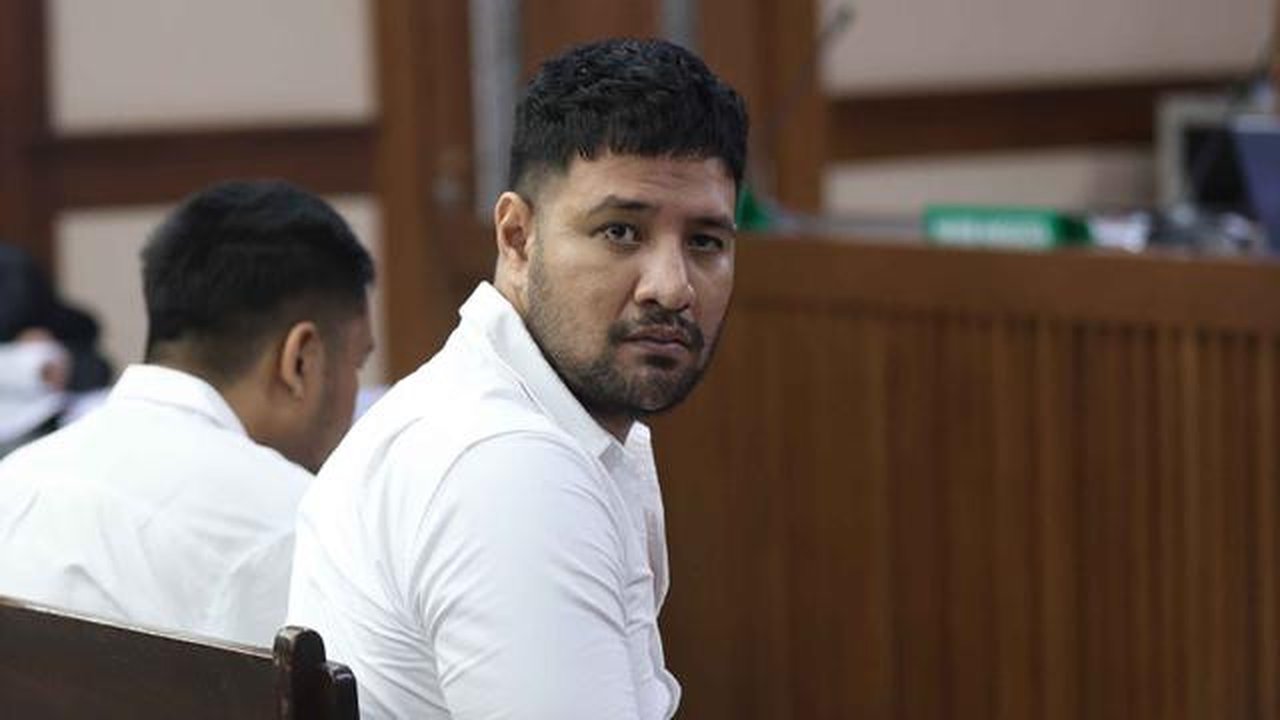 Pesohor, Muhammad Ammar Akbar alias Ammar Zoni, saat mengikuti sidang lanjutan terkait kasus peredaran narkotika di lingkungan Rutan Salemba, Pengadilan Negeri Jakarta Pusat, Kamis (12/3/2026