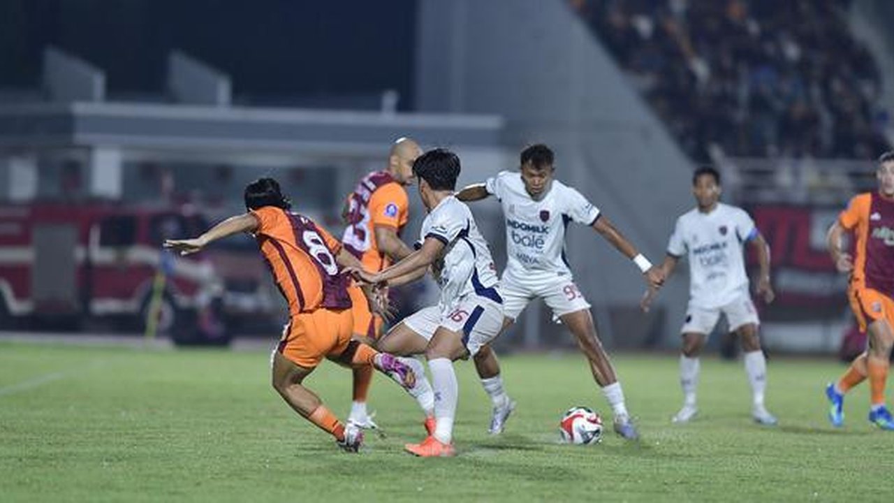 Pertandingan Borneo FC vs Persita Tangerang. (Dok. Persita)