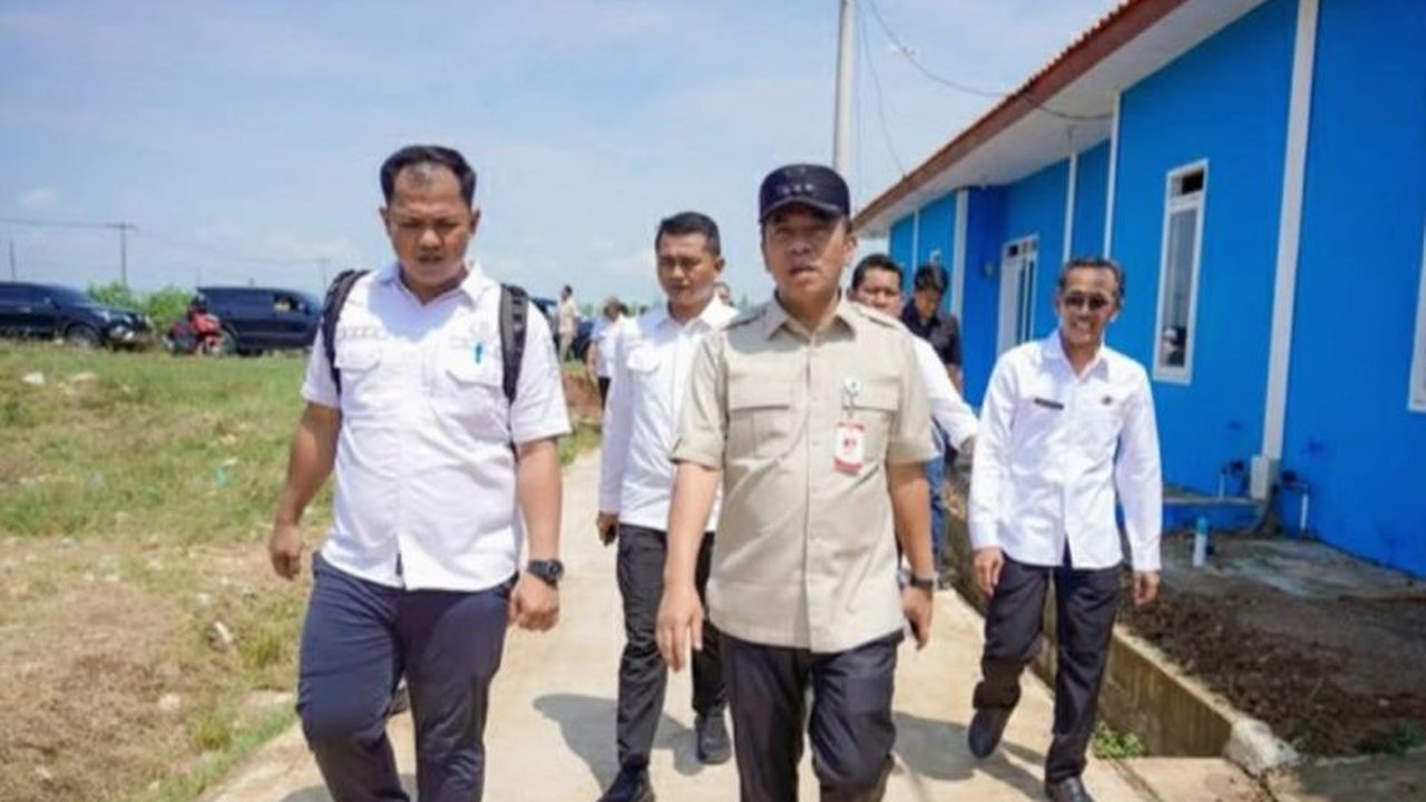 Pemerintah Kabupaten Karawang merealisasikan pembangunan 21 unit rumah bagi warga terdampak abrasi dan banjir rob di wilayah pesisir utara. Ini merupakan wujud komitmen Pemkab Karawang dalam Pembangunan Rumah Terdampak Abrasi Karawang untuk hunian layak.