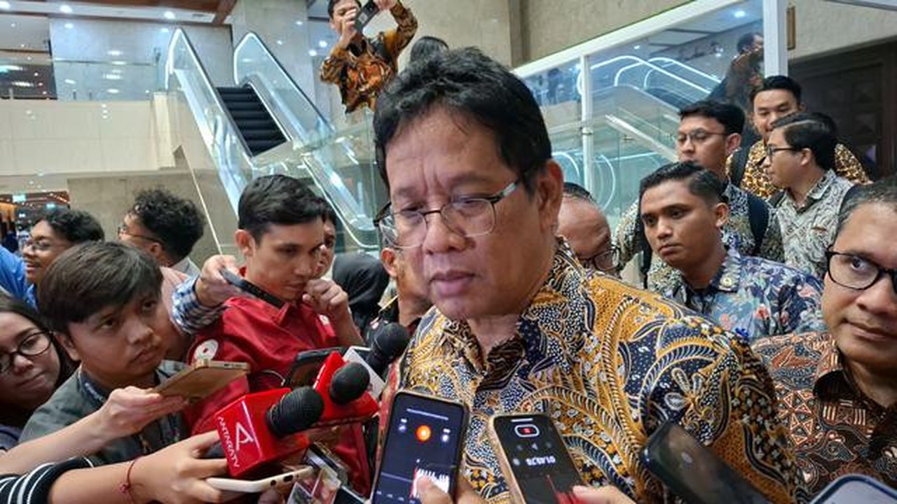 Menteri Keuangan Purbaya Yudhi Sadewa usai rapat di Kompleks Parlemen, Jakarta, Kamis (4/12/2025). (Foto: Liputan6.com/Arief RH)