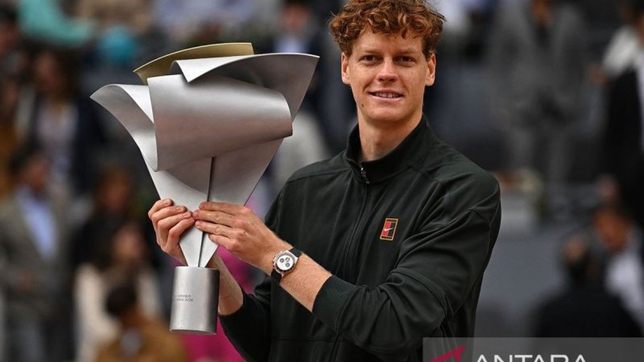 Petenis nomor satu dunia, Jannik Sinner, bertekad melanjutkan performa gemilangnya dan mengukir sejarah di Internazionali BNL d'Italia Roma, setelah sukses menjuarai Madrid pekan lalu.
