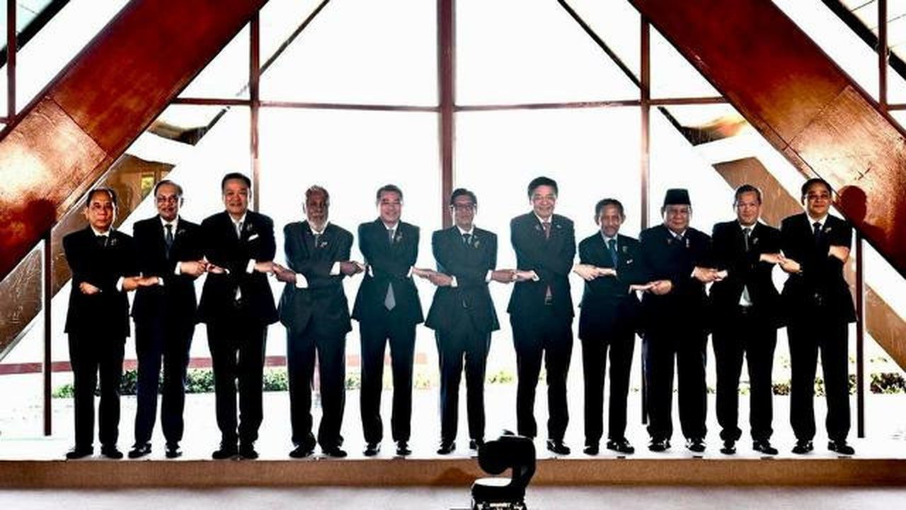 Presiden Prabowo Subianto menghadiri sesi retreat dalam rangka Konferensi Tingkat Tinggi (KTT) ke-48 ASEAN yang digelar di Shangri-La Mactan, Cebu, Filipina, Jumat (8/5/2026). (Foto: Biro Per