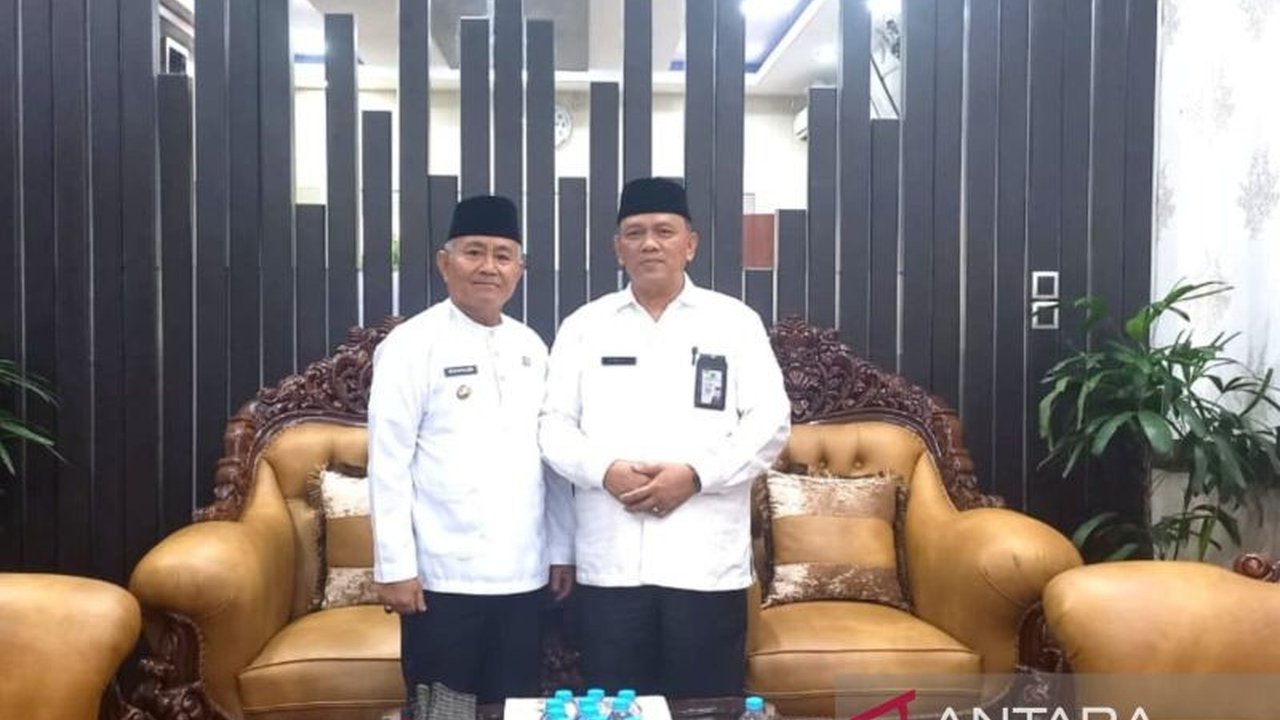 Pemerintah Kota Solok bersama Kantor Kementerian Agama setempat memperkuat sinergi pendidikan keagamaan. Langkah ini bertujuan khusus untuk pembinaan generasi muda berbasis nilai-nilai Al Quran, menciptakan generasi Qurani yang unggul.
