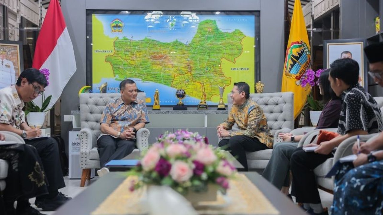 Pemprov Jateng menjajaki kerja sama dengan NTU Singapura untuk meningkatkan kapasitas ASN. Beasiswa S2 dan kursus singkat terbuka lebar bagi ASN di Jateng.