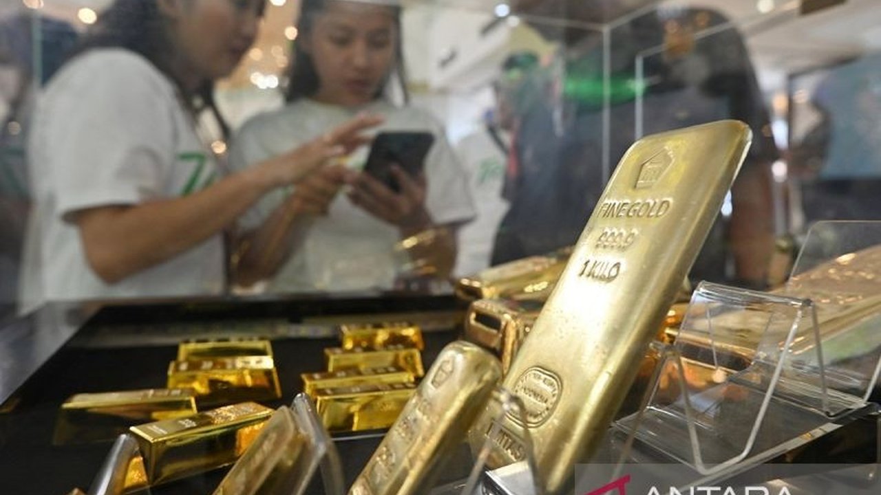 Simak pergerakan terbaru Harga Emas Pegadaian pada Jumat pagi, di mana UBS dan Galeri24 mengalami penurunan, sementara Antam justru menunjukkan kenaikan. Cari tahu detailnya di sini!