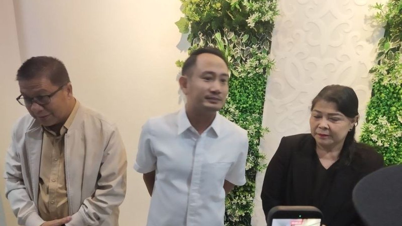 Wali Kota Palangka Raya, Fairid Naparin, memastikan Pertamina menambah stok BBM Palangka Raya jenis Pertamax menjadi 205 KL per hari untuk mengatasi antrean panjang dan menjamin ketersediaan bahan bakar di masyarakat.