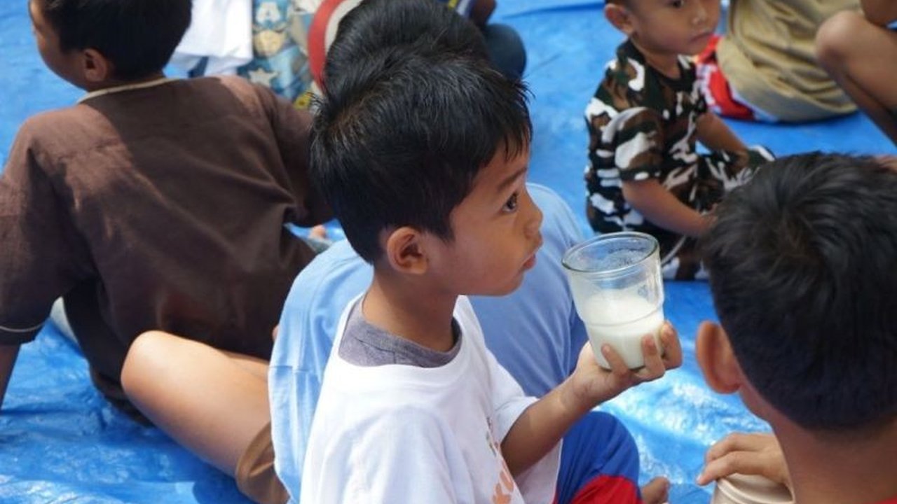 Lima bulan setelah banjir melanda, warga Gampong Batang Ara di Aceh Tamiang masih berjuang memulihkan perekonomian dan gizi anak-anak. Simak tantangan serta upaya mereka dalam menghadapi dampak pasca bencana.