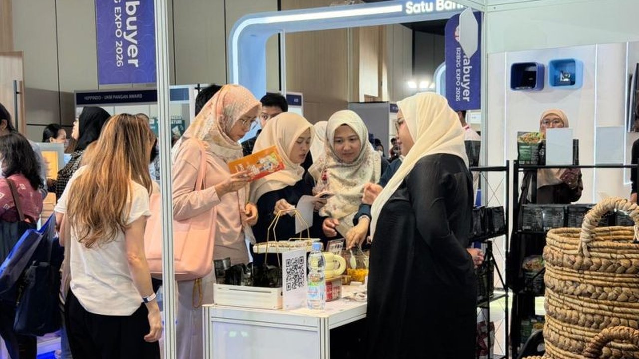 UMKM binaan Pertamina berhasil mencatat total transaksi dan potensi bisnis fantastis senilai Rp10,6 miliar dalam ajang Inabuyer B2B2G Expo 2026, memperkuat peran mereka dalam rantai pasok nasional.