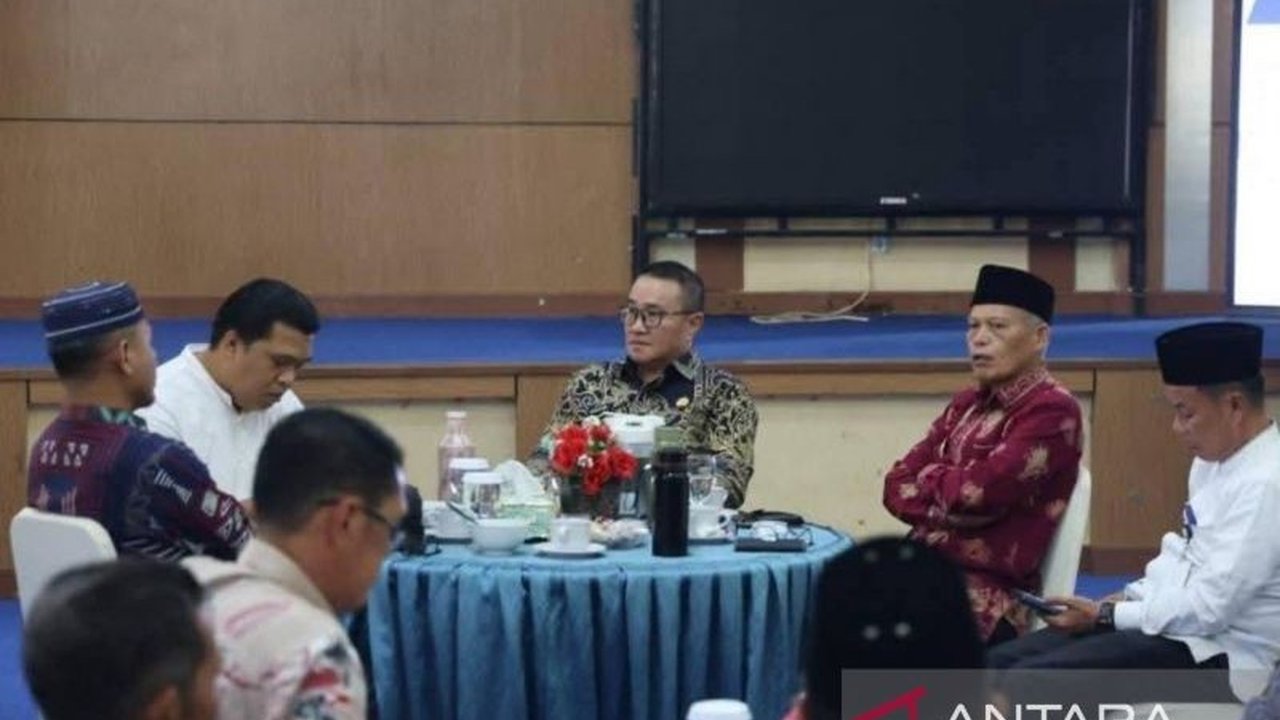 Pemerintah Kota Sungai Penuh kebut program Normalisasi Batang Merao untuk mengurangi risiko banjir dan meningkatkan sektor pertanian, meskipun sempat terkendala efisiensi anggaran.