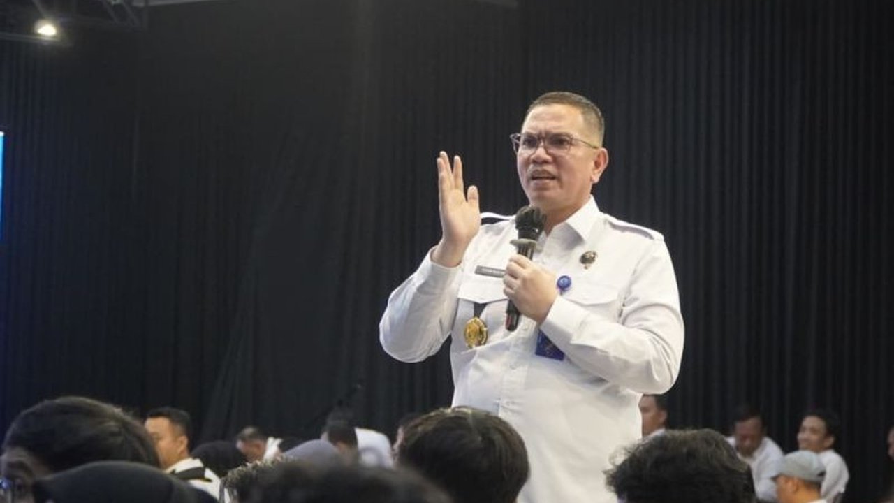 Badan Narkotika Nasional Provinsi (BNNP) Jawa Tengah menyoroti peredaran narkoba digital yang semakin masif, memanfaatkan teknologi dan media sosial. Modus baru dengan kemasan tak terduga mengancam generasi muda, membutuhkan strategi pencegahan adaptif da