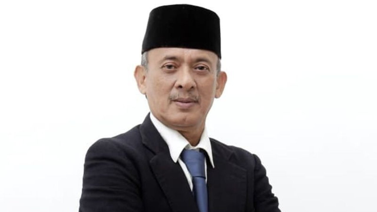 Kalimantan Barat berpotensi besar menjadi hub logistik internasional berbasis darat, laut, dan udara. Pengamat transportasi mendorong percepatan pembangunan infrastruktur untuk memaksimalkan peluang geostrategis ini.