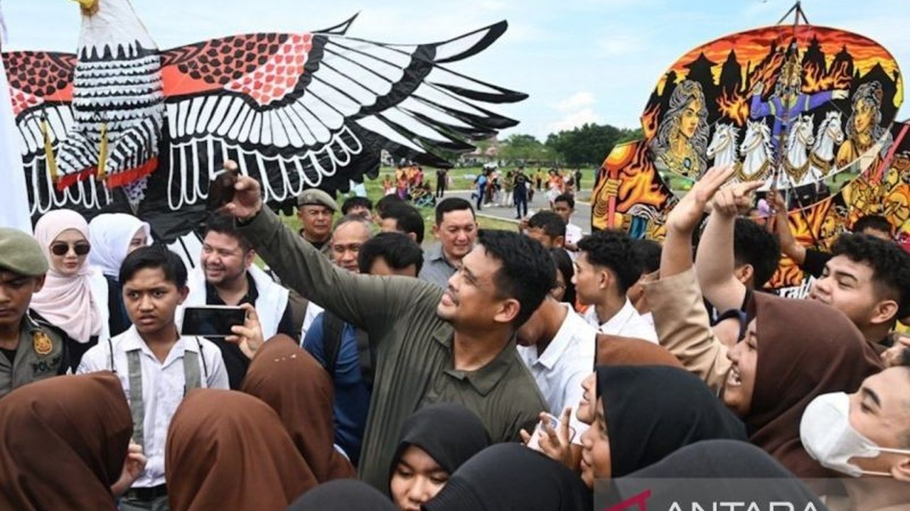 Gubernur Sumut Bobby Nasution berharap Festival Layang-Layang Sumut 2026 dapat menjadi motor penggerak sektor pariwisata, menarik perhatian lebih dari seribu peserta dan masyarakat luas.