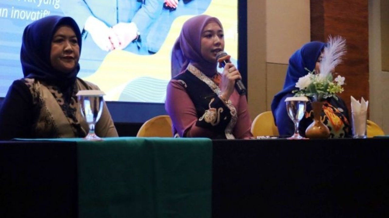 Tim Penggerak PKK Kukar sukses melatih 203 Kader PKK Kukar dari berbagai Pokja untuk mewujudkan keluarga mandiri, harmonis, dan produktif melalui peningkatan kapasitas dan keterampilan.