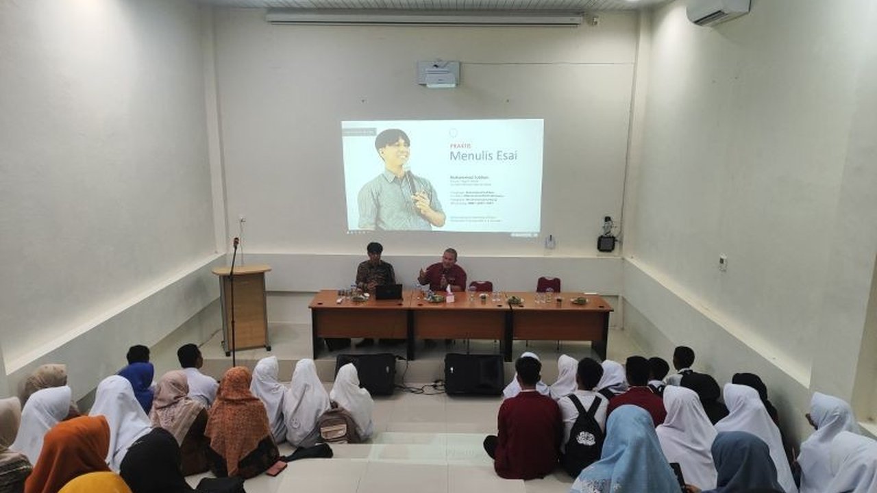 Pemerintah Kabupaten Pasaman Barat serius tingkatkan minat baca masyarakat dengan menyediakan 10.898 judul buku di Perpustakaan Pasaman Barat yang dilengkapi fasilitas modern dan program literasi inovatif.