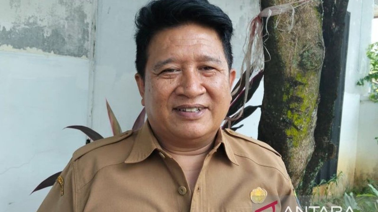 Dinas Lingkungan Hidup Cianjur aktif mengedukasi masyarakat tentang pentingnya Pilah Sampah dari rumah. Upaya ini berhasil menekan volume sampah yang masuk ke TPAS Mekarsari hingga 20 persen dalam tiga tahun terakhir.