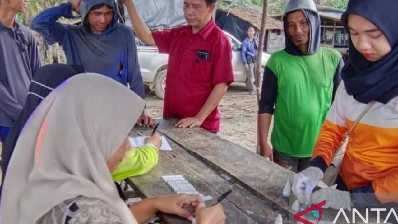 Pemerintah Kabupaten Bangka mengambil langkah sigap untuk membendung penyebaran malaria Bangka di Dusun Bubus dan Batu Atap, setelah puluhan warga terkonfirmasi positif.