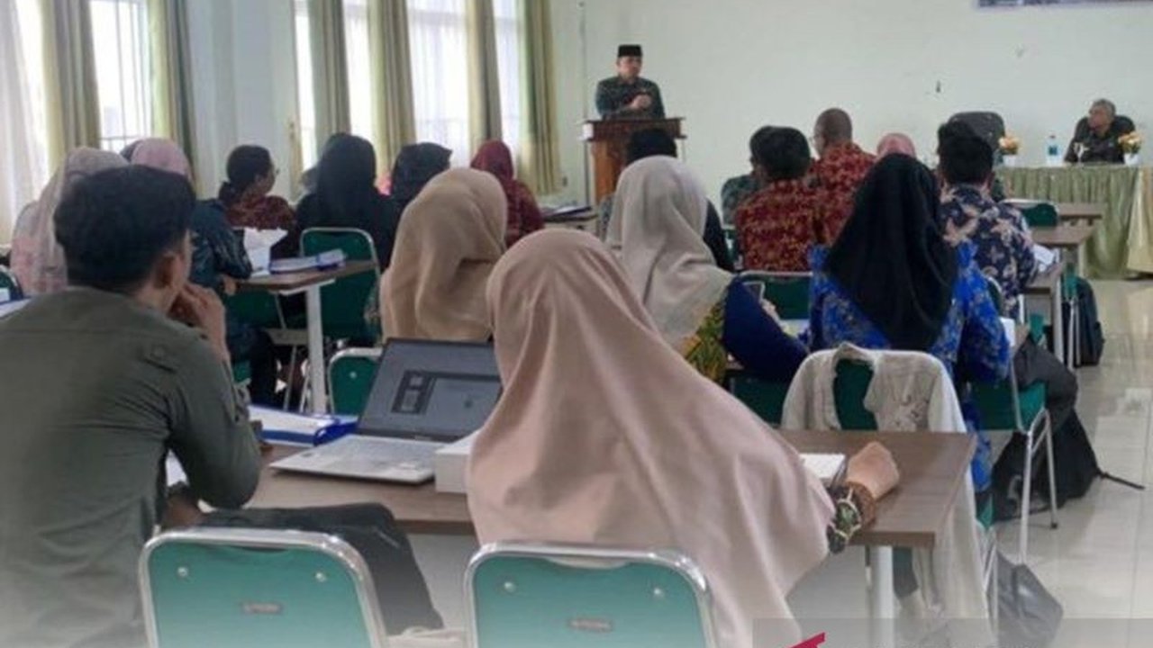 Pemerintah Kabupaten Kubu Raya berkomitmen memperkuat pengelolaan arsip digital berbasis teknologi informasi, guna mendukung transparansi dan akuntabilitas pemerintahan daerah yang modern dan efektif.
