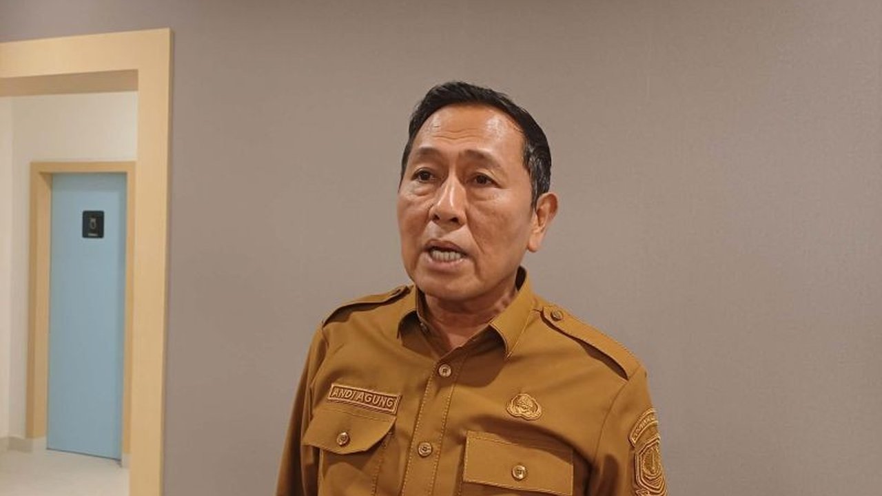 Dinas Pendidikan Provinsi Kepulauan Riau (Disdik Kepri) mengungkapkan bahwa kebutuhan guru di wilayah tersebut masih mencapai 1.500 orang, menjadi tantangan serius bagi pemerataan akses pendidikan di Kepri.