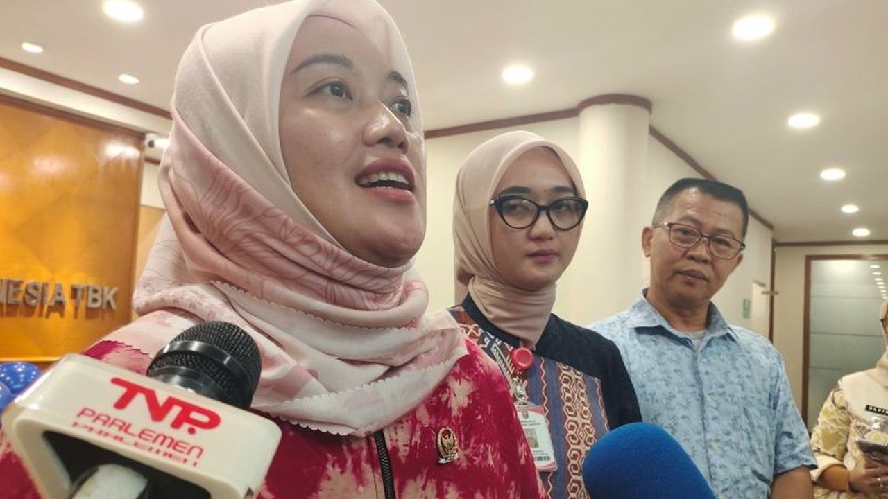 Wakil Ketua Komisi VII DPR RI, Chusnunia Chalim, mendesak industri di Indonesia untuk berkomitmen penuh beralih ke industri hijau demi keberlanjutan sumber daya dan daya saing global.