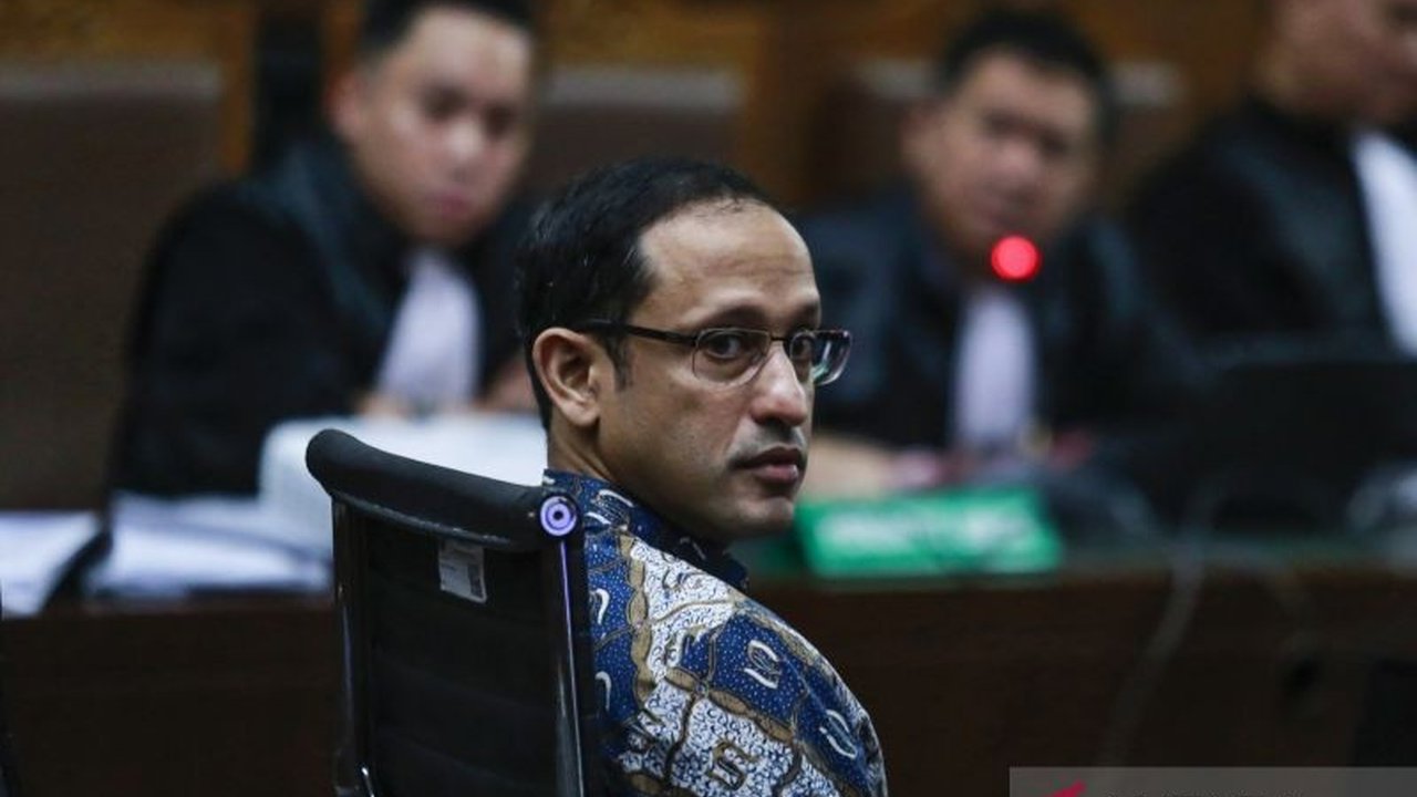 Sidang tuntutan kasus dugaan korupsi pengadaan Chromebook yang menyeret Nadiem Makarim akan digelar pada 13 Mei 2026. Status tahanan mantan Mendikbudristek ini dialihkan menjadi tahanan rumah.