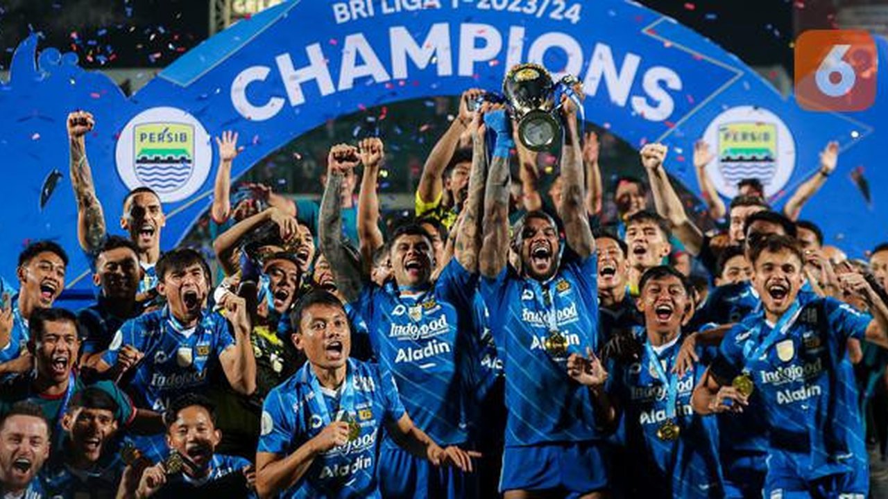 Keberhasilan Persib Bandung menjuarai BRI Liga 1 2023/2024 menjadi gelar ke-8 secara keseluruhan di kasta tertinggi sepak bola Indonesia, sekaligus gelar ketiga di era Liga Indonesia. Setelah