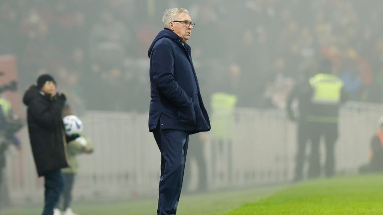 Konfederasi Sepak Bola Brasil (CBF) resmi mengumumkan **perpanjangan kontrak Carlo Ancelotti** sebagai pelatih tim nasional hingga Piala Dunia 2030, menandai komitmen jangka panjang federasi terhadap sang pelatih.