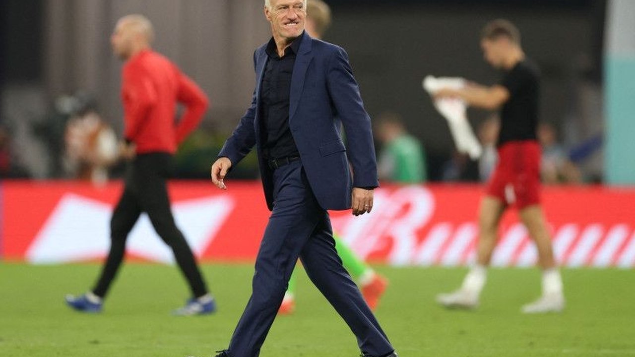 Didier Deschamps merilis daftar 26 pemain untuk Skuad Prancis Piala Dunia 2026. Keputusan ini diwarnai pencoretan nama besar dan pemanggilan debutan, memicu spekulasi strategi Les Bleus.