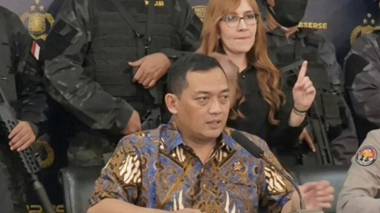 Dirreskrimum Polda Metro Jaya, Kombes Pol Iman Imanuddin saat konferensi pers di Jakarta, Jumat (15/5/2026). (Dok. Antara)