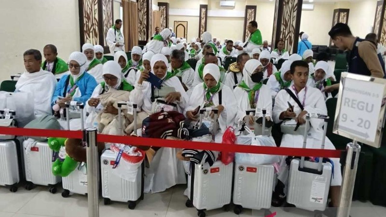 Dua calon haji cadangan asal Takalar resmi naik status menjadi reguler dan siap diberangkatkan ke Tanah Suci, mengisi kuota haji yang kosong di Kloter 33 Embarkasi Makassar.