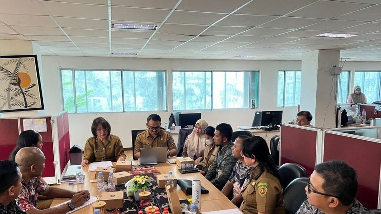 Kementerian Dalam Negeri (Kemendagri) memberikan dukungan penuh terhadap percepatan pembentukan Unit Pelaksana Teknis Daerah (UPTD) Konservasi Laut Maluku. Langkah ini bertujuan memperkuat pengelolaan kawasan konservasi perairan daerah dan meningkatkan ef