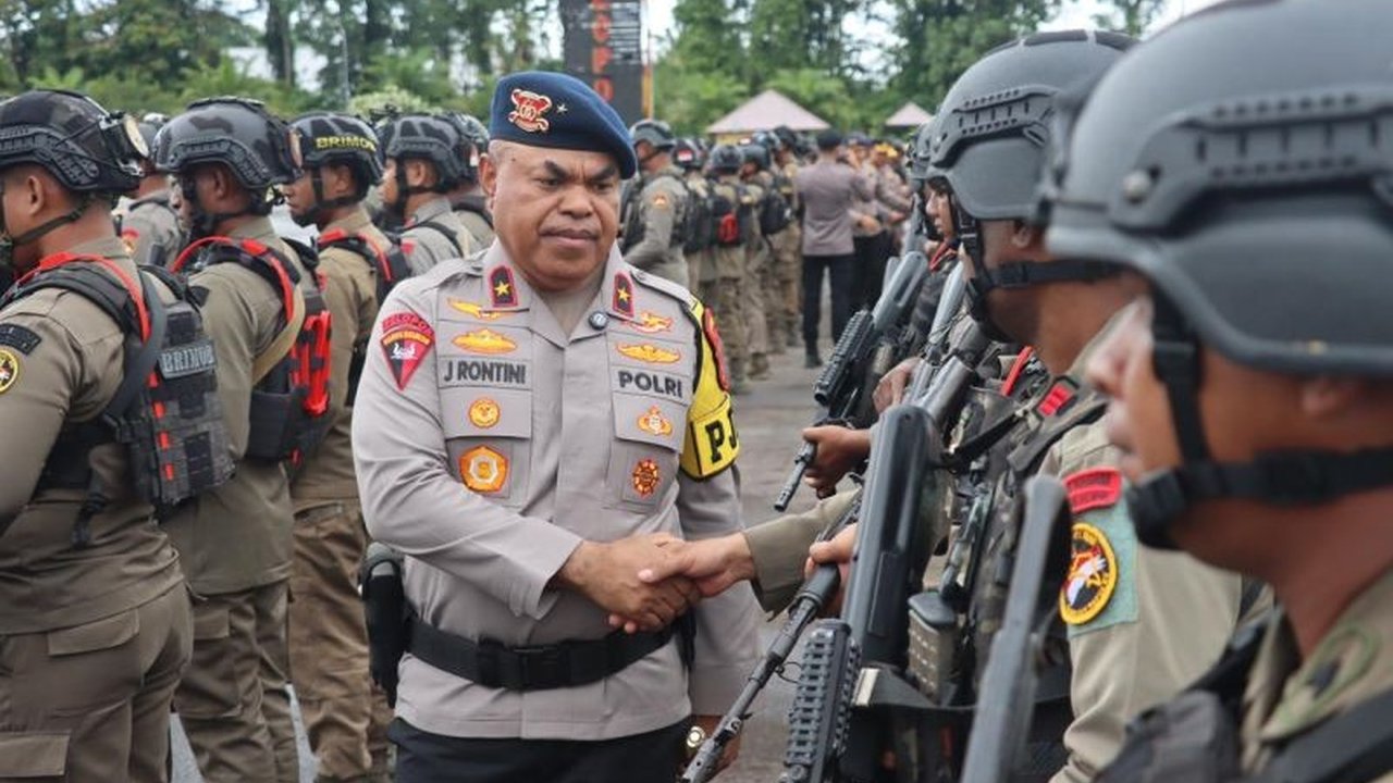 Pemerintah Provinsi Papua Tengah menghibahkan lahan seluas 43 hektare di Nabire untuk percepatan Pembangunan Mapolda Papua Tengah, diharapkan mampu memperkuat keamanan wilayah yang kompleks.
