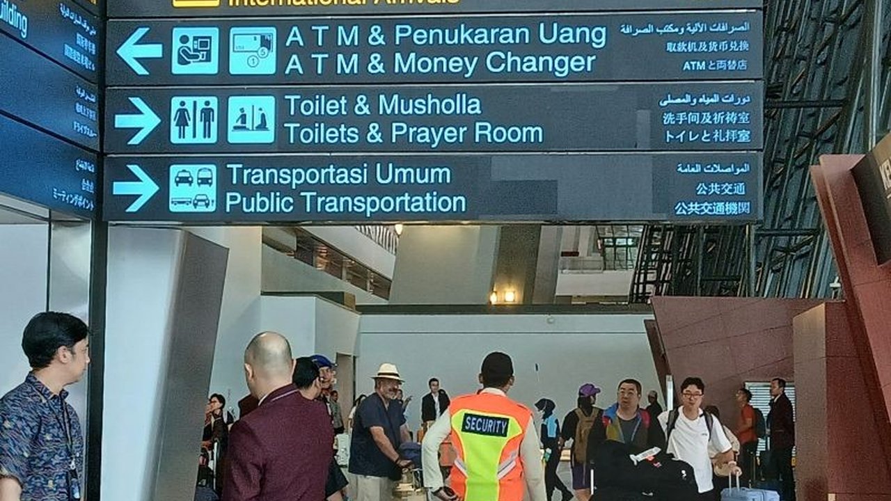 InJourney Airports bersama kepolisian memperkuat pengawasan keamanan Bandara Soetta menyusul terungkapnya sindikat pencurian kargo ekspor, demi menjamin kenyamanan dan keselamatan seluruh pihak.