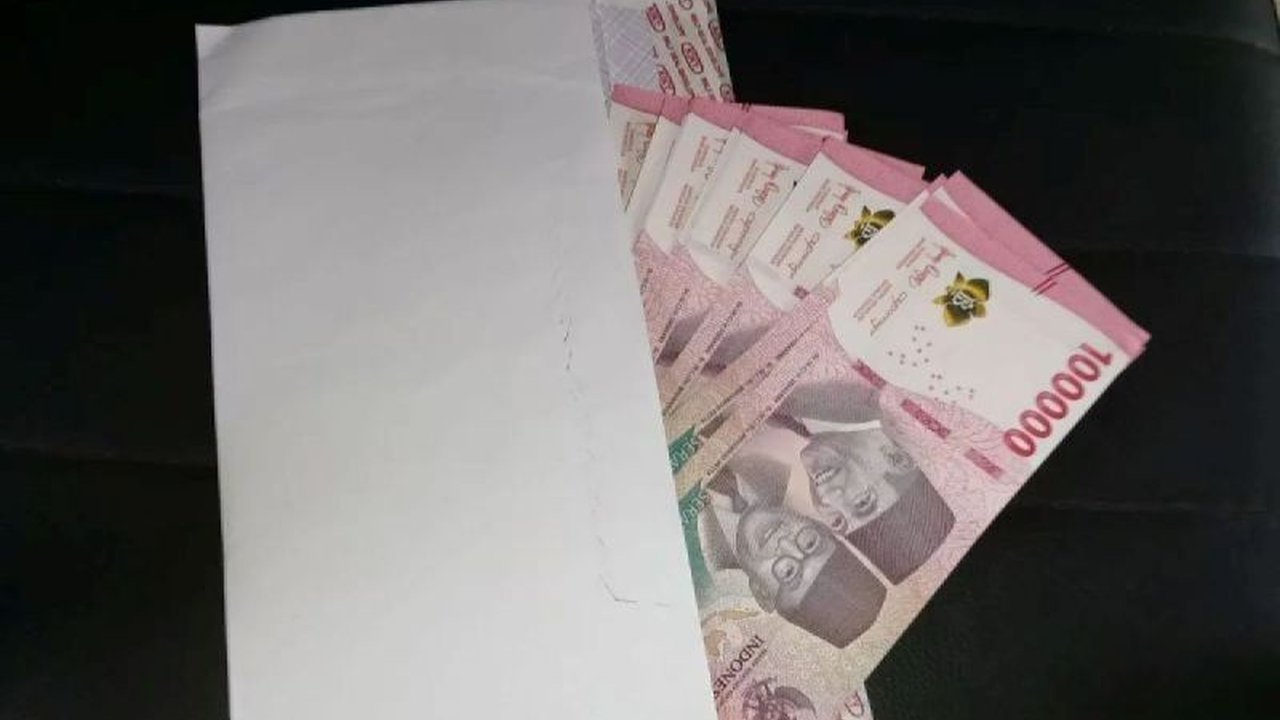 Peningkatan belanja pemerintah pada triwulan I 2026 disebut ekonom Josua Pardede turut mendorong jumlah uang beredar, namun efeknya perlu dicermati agar pertumbuhan ekonomi berkualitas.
