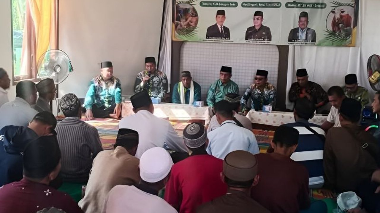 Kemenag Bengkayang latih 69 juru sembelih halal untuk tingkatkan standar kehalalan pangan. Pelatihan ini krusial demi menjamin keamanan konsumsi daging sesuai syariat Islam. Simak detailnya!