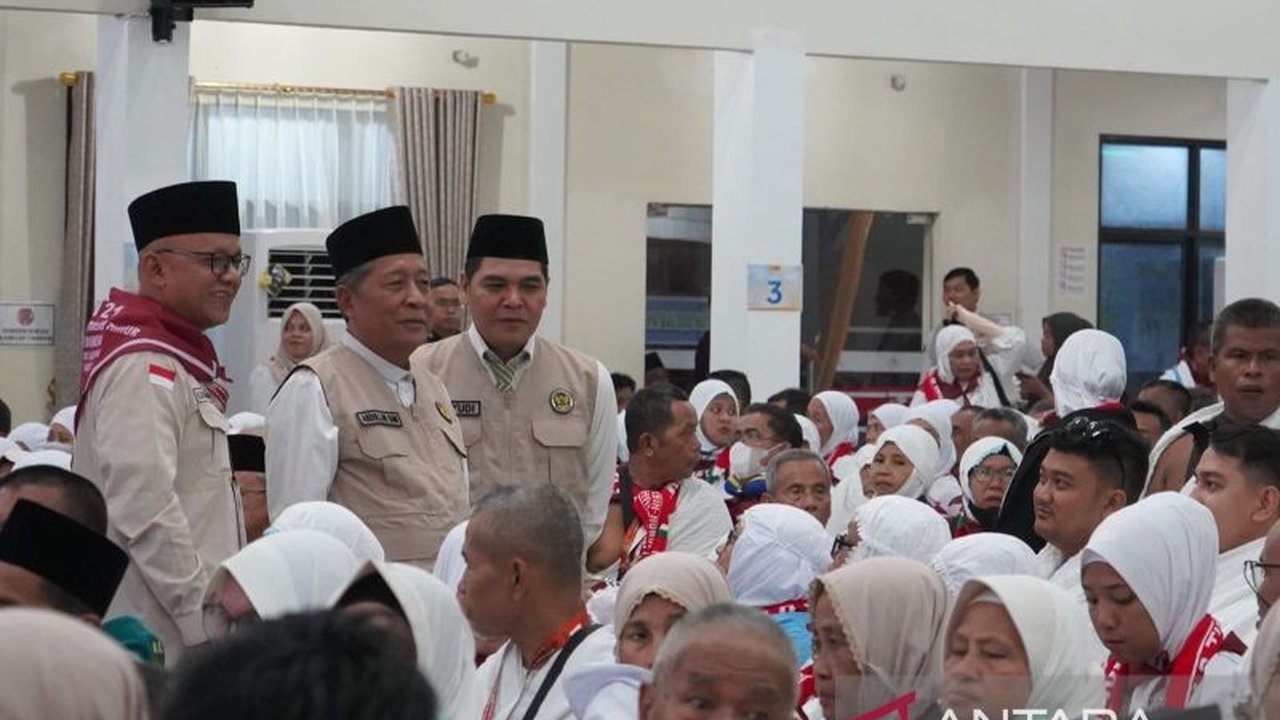 Wakil Gubernur Jambi Abdullah Sani menekankan pentingnya kesabaran dan keikhlasan bagi Jemaah Calon Haji (JCH) selama menjalankan ibadah di Tanah Suci, serta memastikan dukungan penuh pemerintah provinsi.