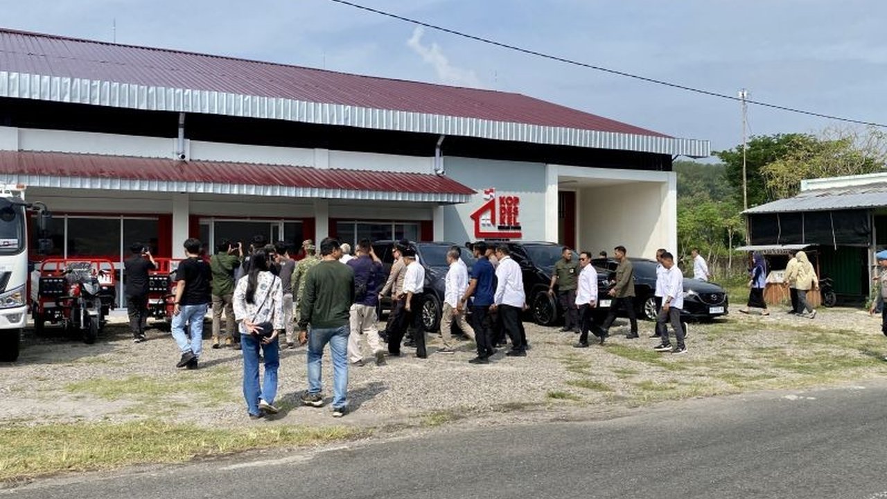 Koperasi Desa/Kalurahan Merah Putih (KDKMP) Wukirsari di Bantul segera beroperasi, membuka peluang bagi UMKM setempat untuk menitipkan produk unggulan mereka dan memperkuat perekonomian desa wisata.